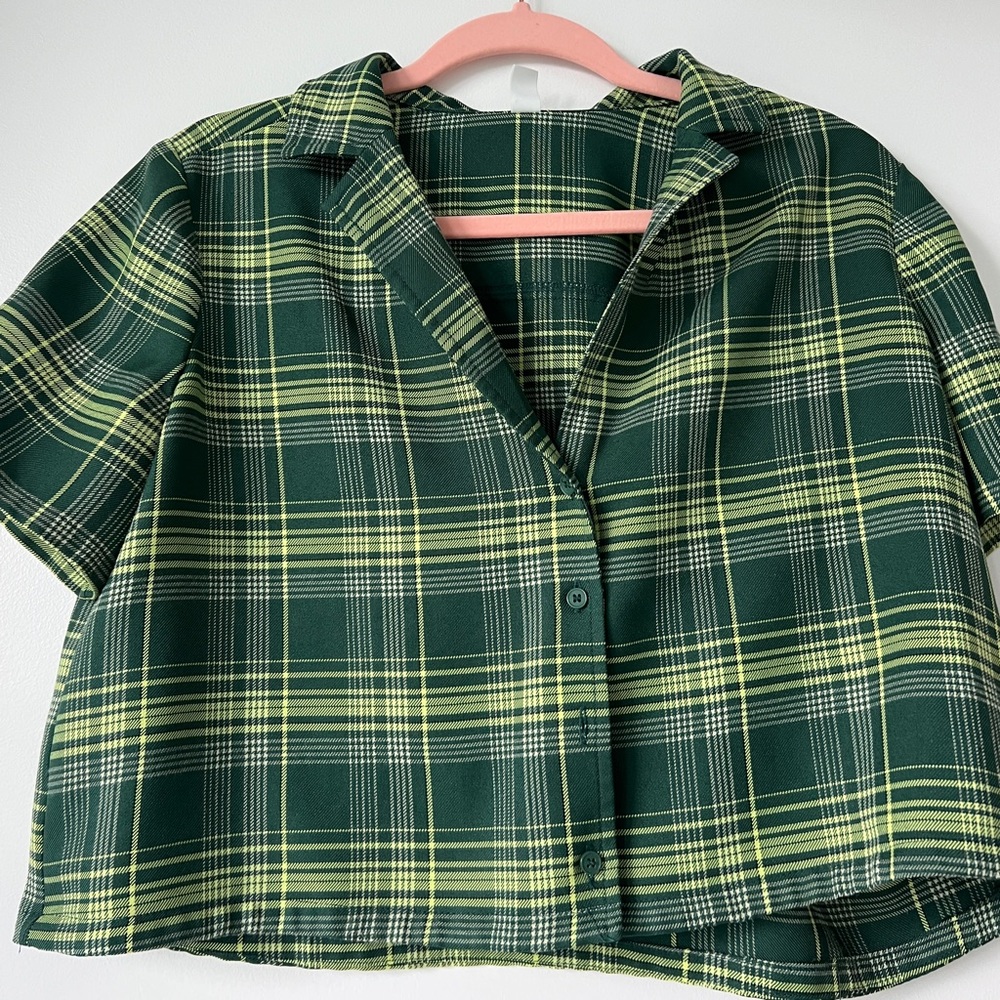 BP Green Crop Top with Collar